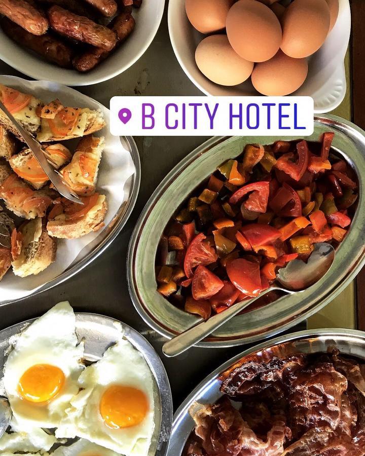 B City Hotel Bardolino Oda fotoğraf